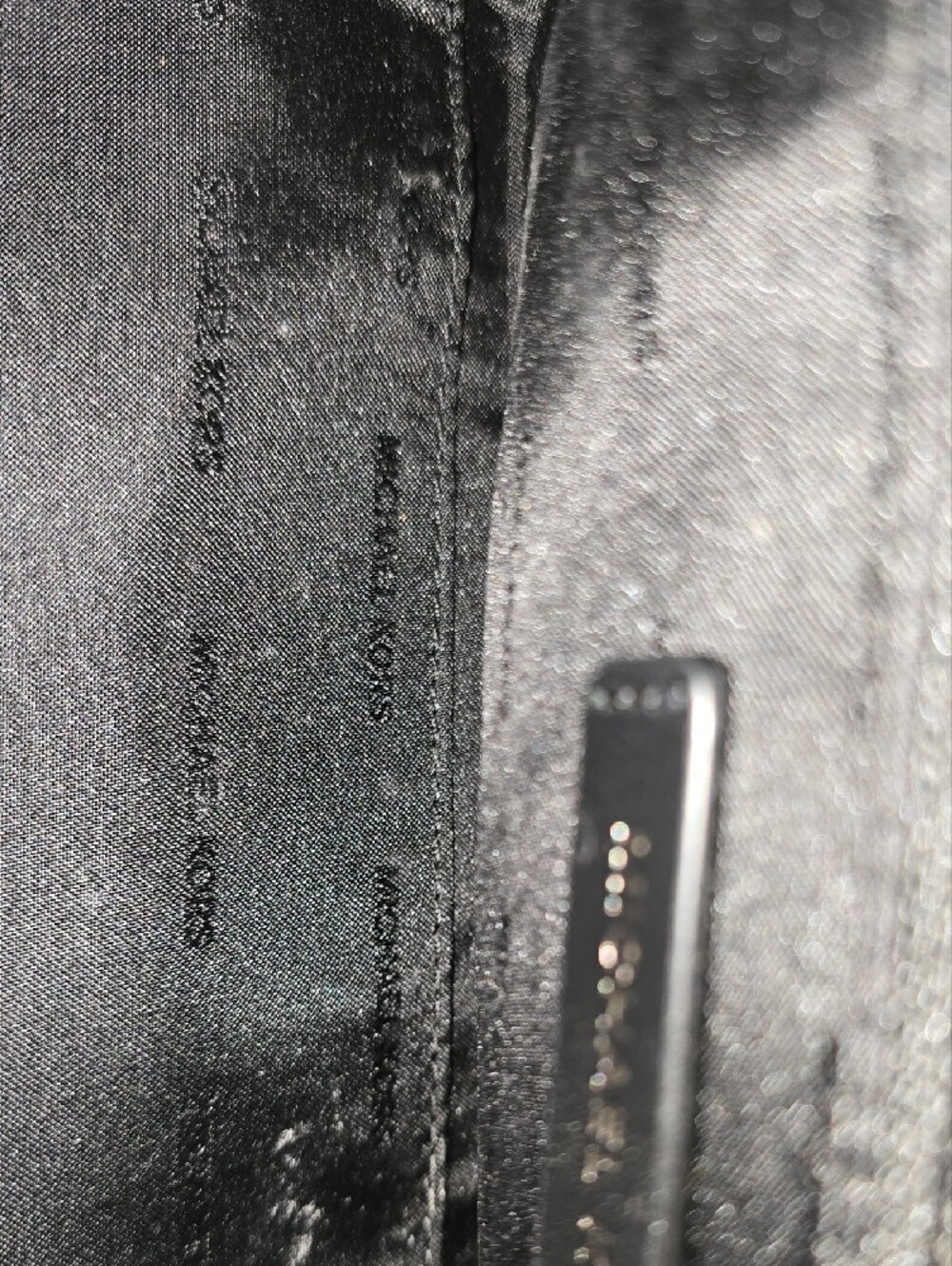 NWT- Michael Kors Black Pebbled Leather Men's Toiletry Kit - Picture 6 of 9
